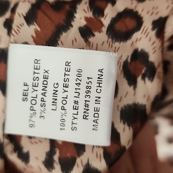 Oddy blazer, Raspberry Colored NWOT - Picture 10 of 10